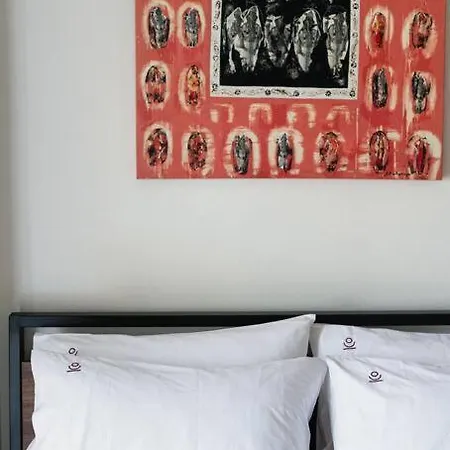 Callista Living شقة